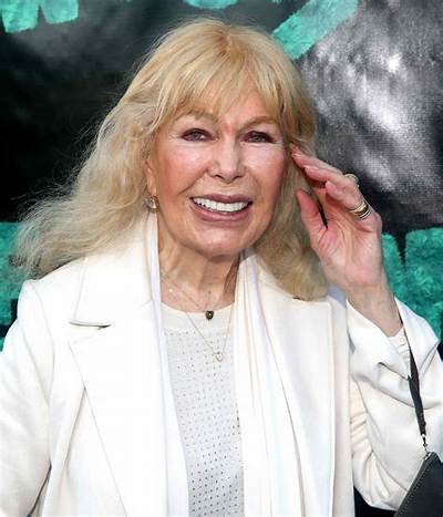 How Much Money Does Loretta Swit Make? Latest Loretta Swit Net Worth Income Salary