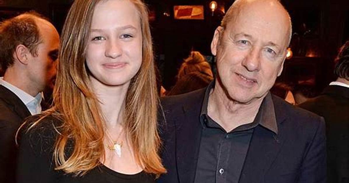 How Old Is Issy Knopfler Everything to Know About the Actress and Daughter Of