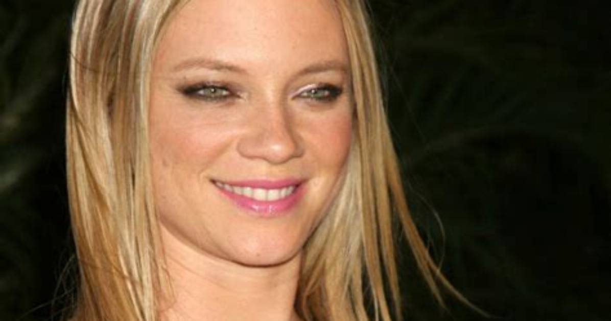 How Tall Is Amy Smart