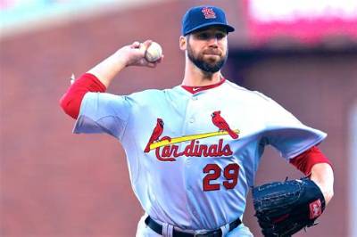 How Tall Is Chris Carpenter?