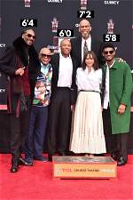 How Tall Is Usher?