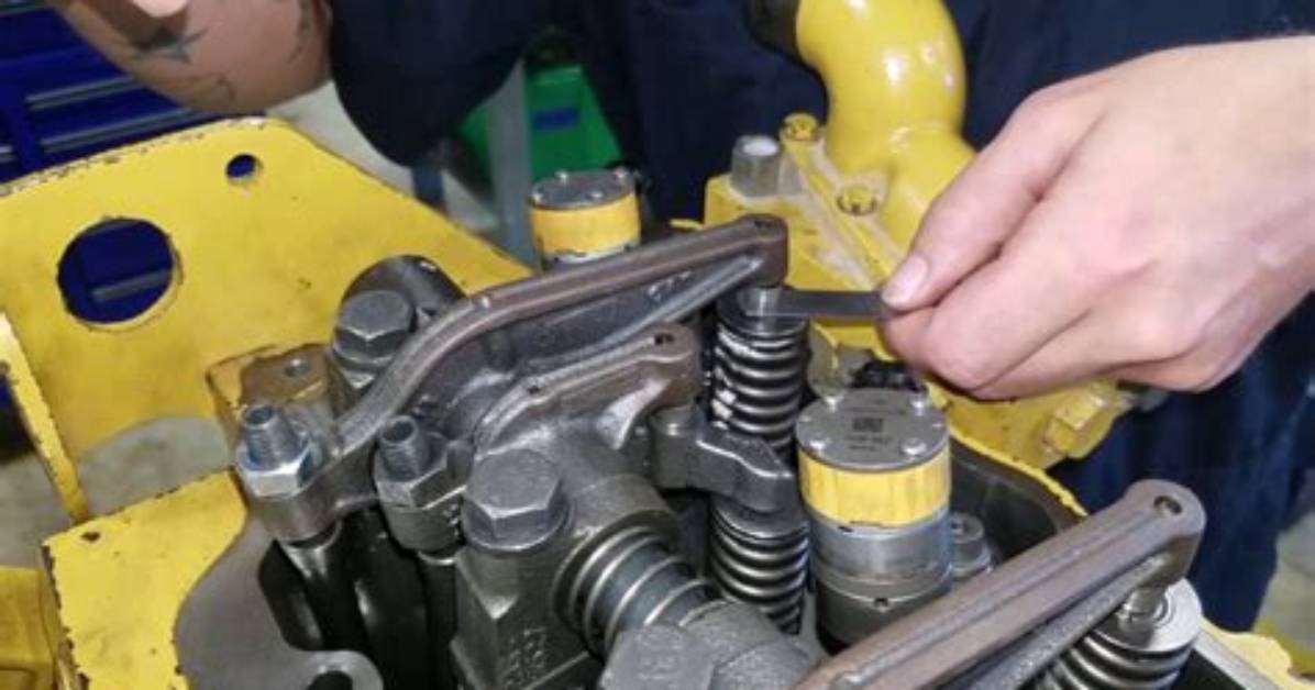 How to Adjust the Valves on a Kohler 16 Hp