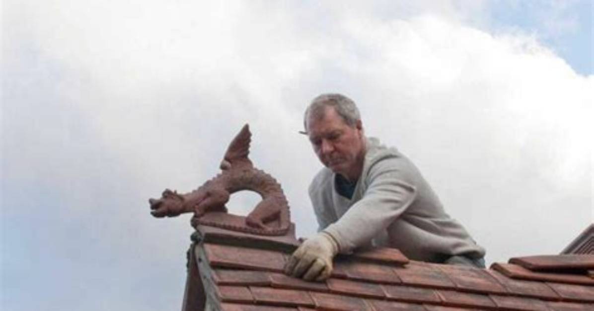 How to Attach Finials