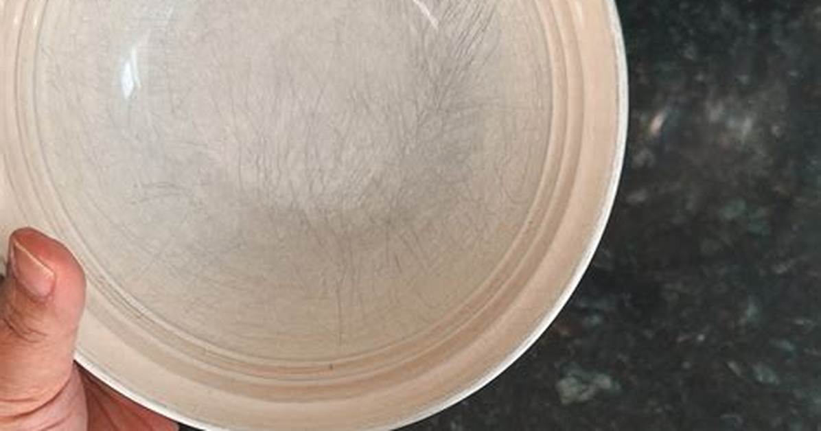 How to Clean Gray Marks From
