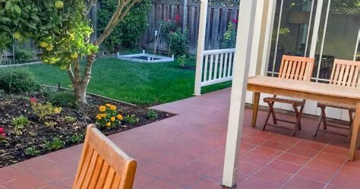 How to Clean Outdoor Red Clay