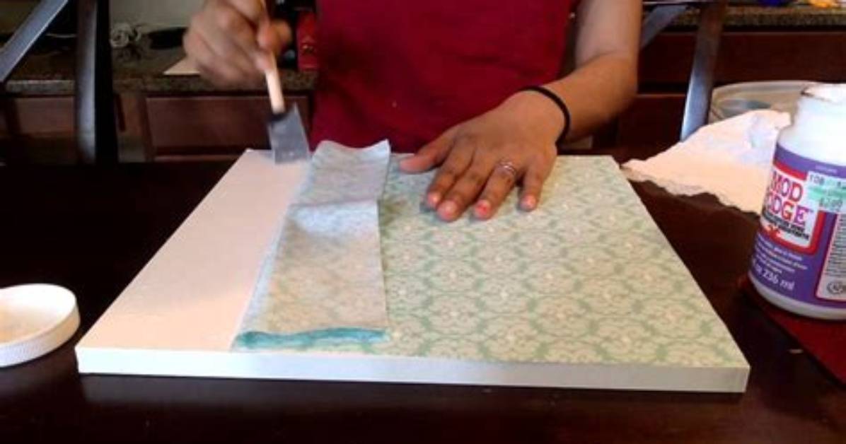 How to Decoupage a Laminate