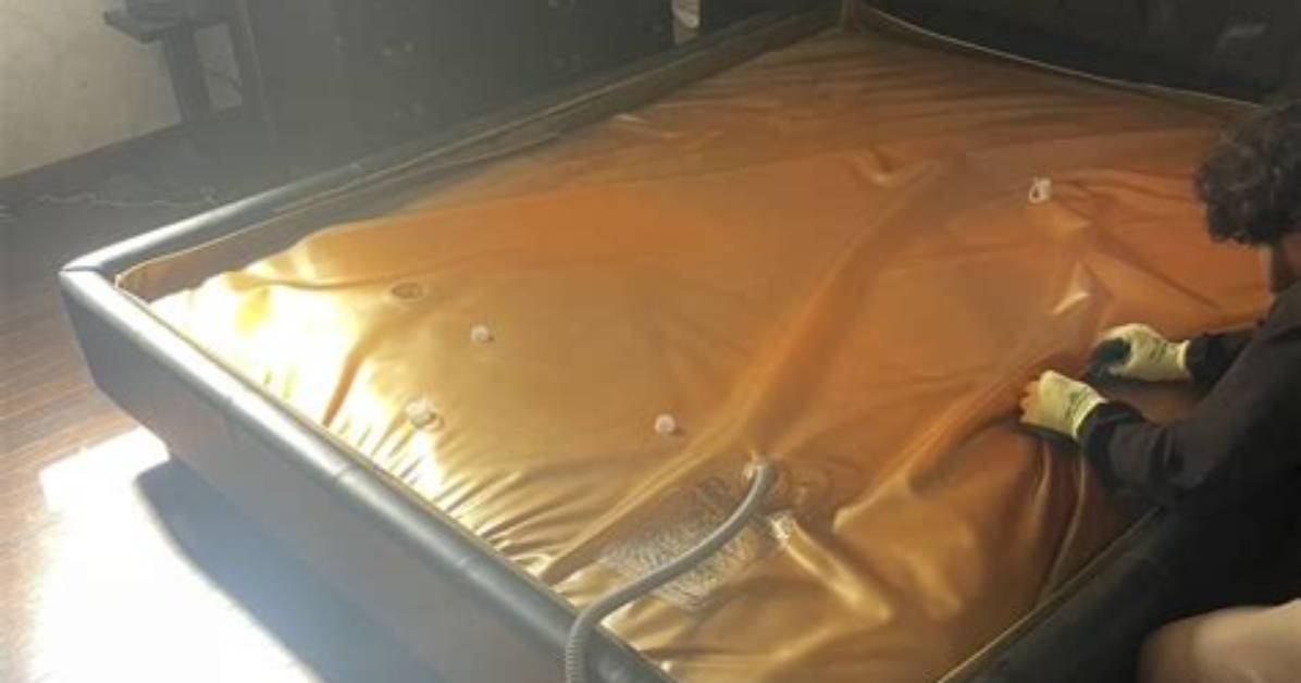 How to Dispose of a Waterbed