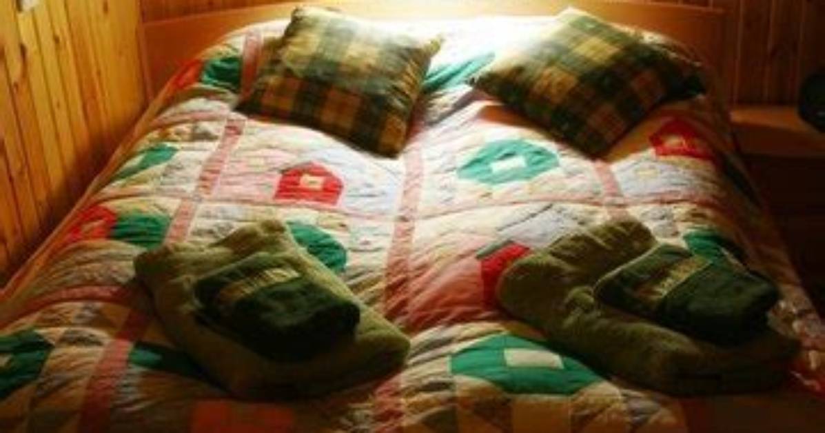 How to Fix a Lumpy Feather Bed