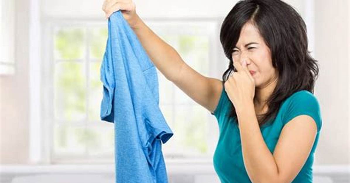 How to Get Sour Smell from a Kitchen Floor