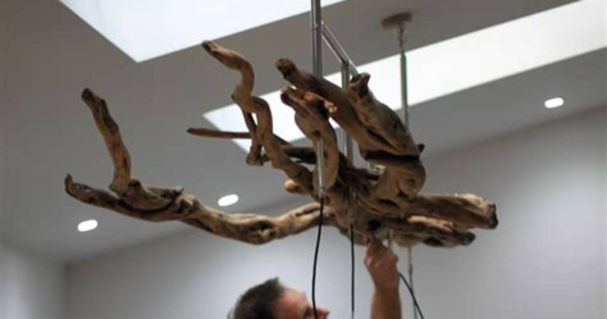 How to Hang Driftwood
