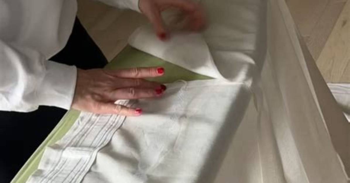 How to Iron Pinch Pleat