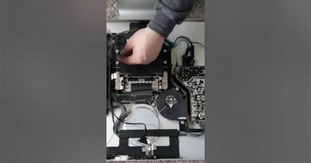 How to Remove a Cinema Display
