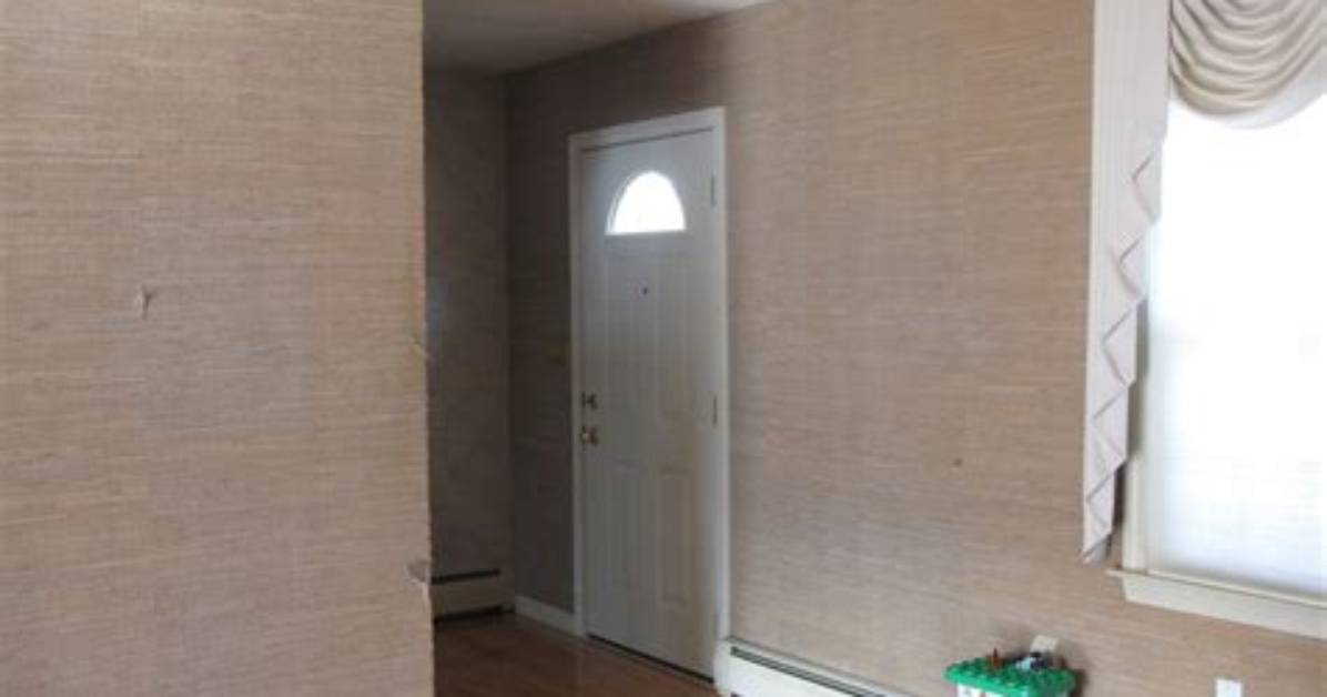 How to Remove Grass-Cloth Wallpaper
