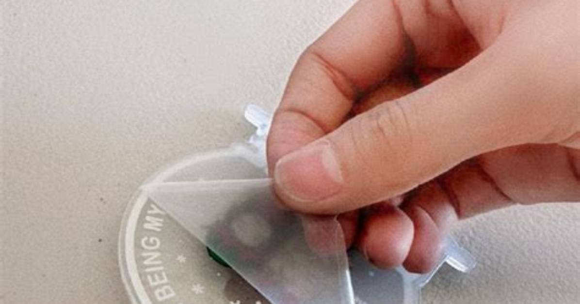 How to Remove the Film from the Glass on a French