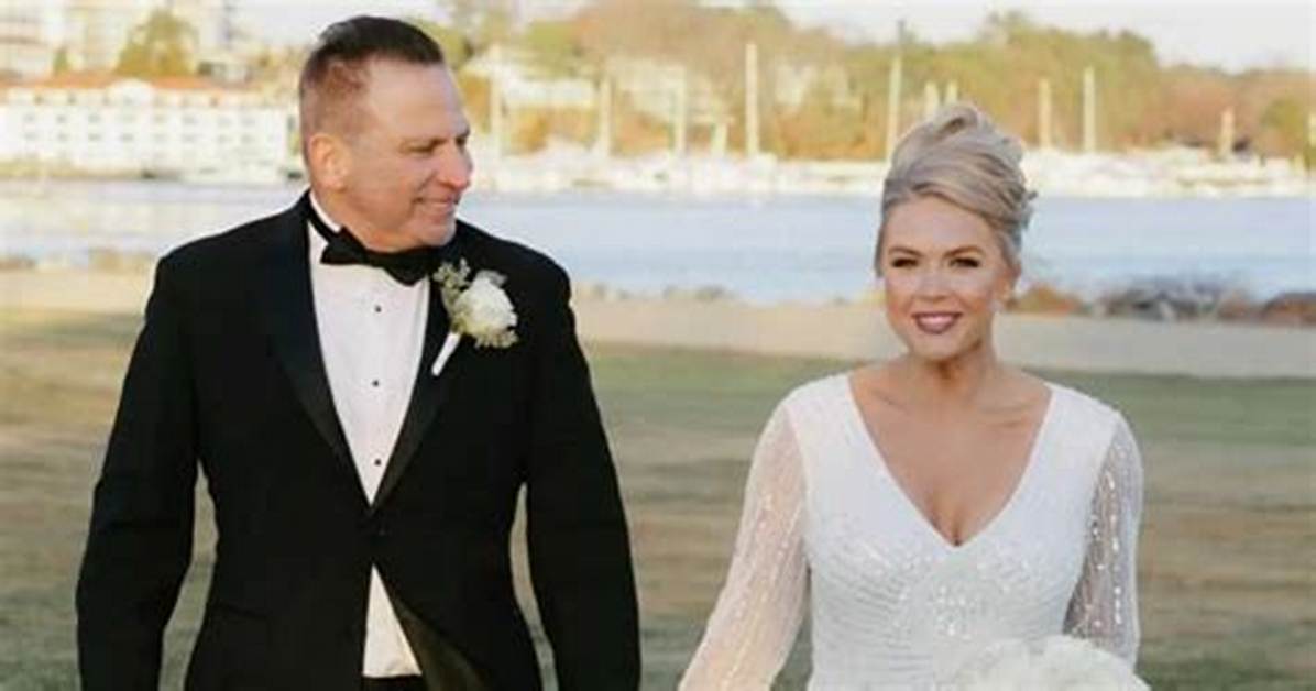 Husband Age Parents Net Worth Hgtv