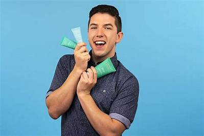 Hyram Yarbro- Wiki, Age, Height, Net Worth, Girlfriend, Ethnicity