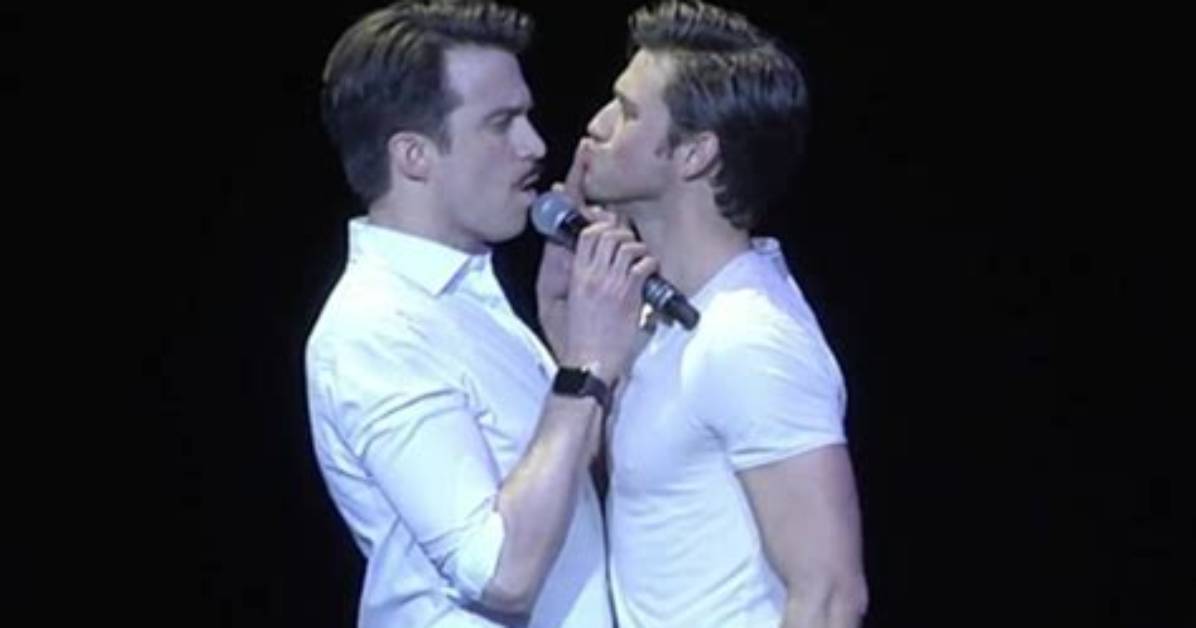 Is Aaron Tveit Gay Details on the Sexuality of The
