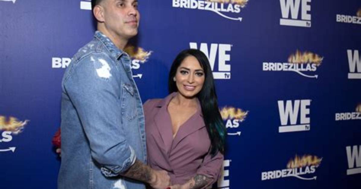 Is Angelina Still Married to Chris?