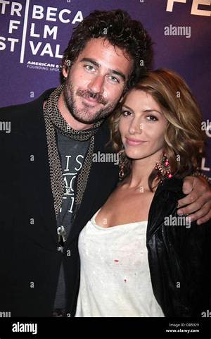 Is Dawn Olivieri Married? Wedding Details