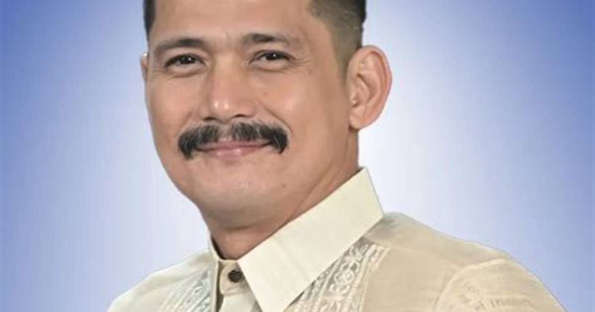 Is Dennis Padilla Related to Robin Padilla