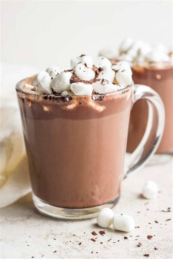Is It Good to Drink Hot Cocoa Before Bed?