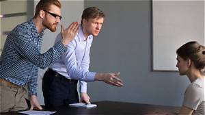 Is It Illegal for an Employer to Not Provide a Pay Stub?