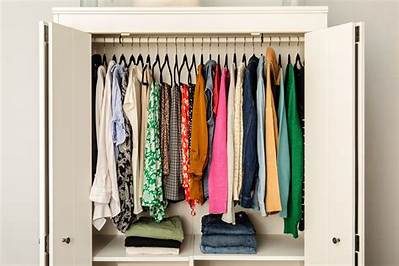 Is It Ok to Put Clothes in Cardboard Boxes?