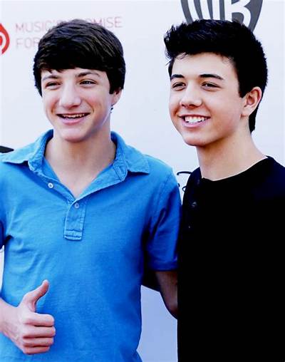 Is Jake Short Gay: Sexuality Disclosed – Who Is He Dating Partner or Girlfriend