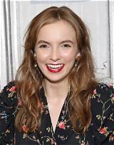 Is Jodie Comer Gay? Age, Height, Net Worth
