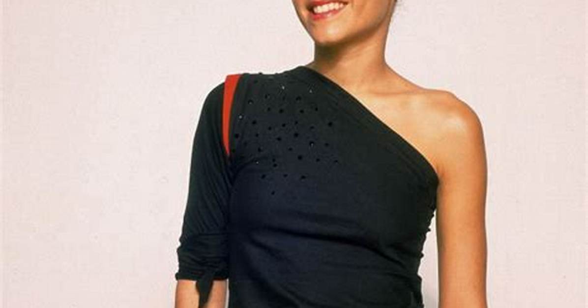 Is Nelly Furtado Portuguese? | Facts and Bio