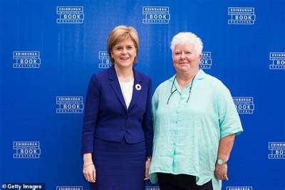 Is Nicola Sturgeon Lesbian? Know More About Her Life!