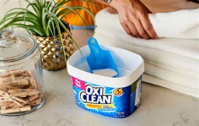 Is Oxiclean Like Baking Soda?