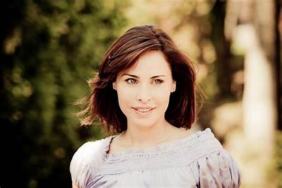 Is Sophie Gendron Married? Her Bio, Age, Husband and Net Worth
