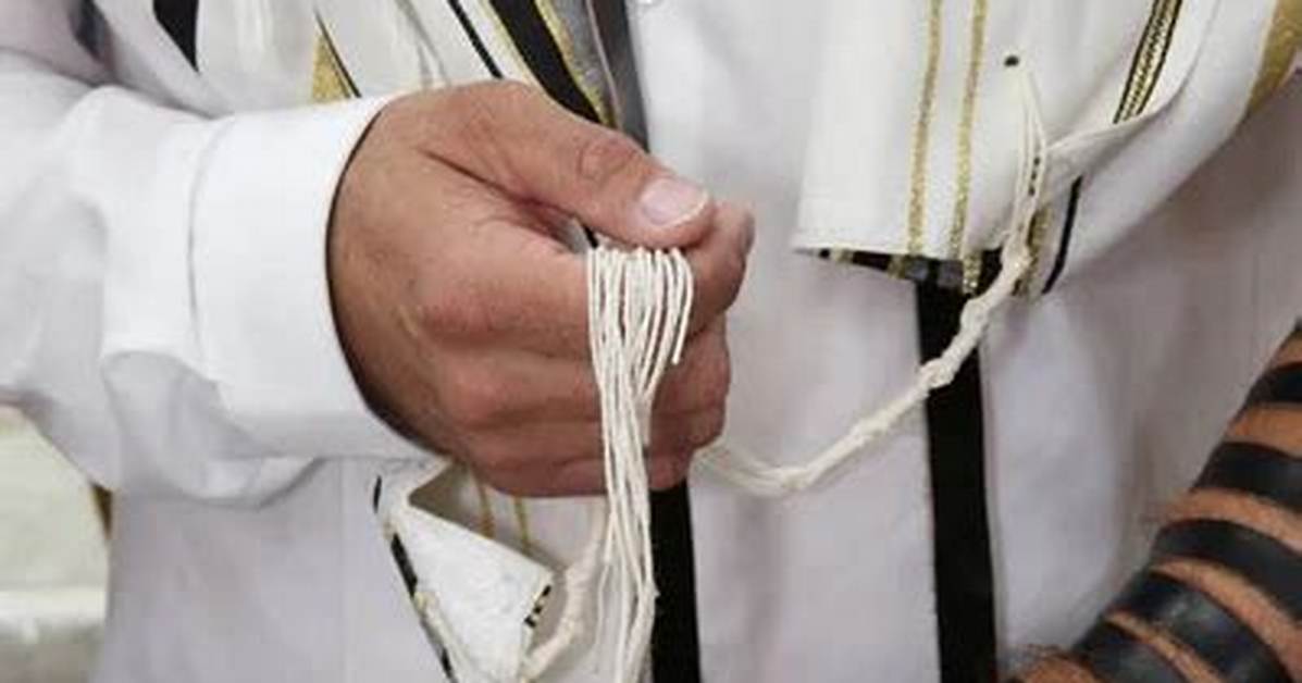 Is Tallit Mentioned in the Bible?