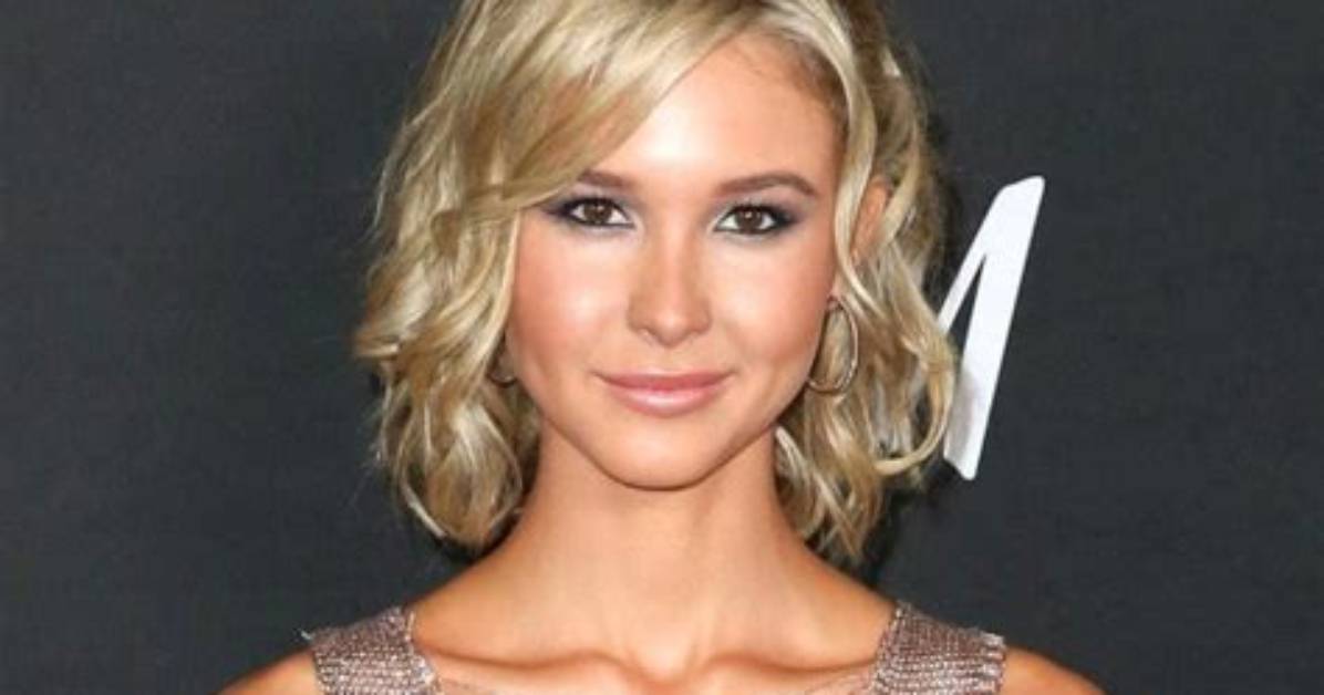 Isabel May Height, Weight, Measurements, Bra Size, Shoe Size