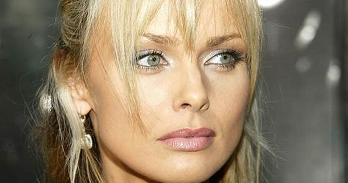 Izabella Scorupco Height Weight Measurements Bra