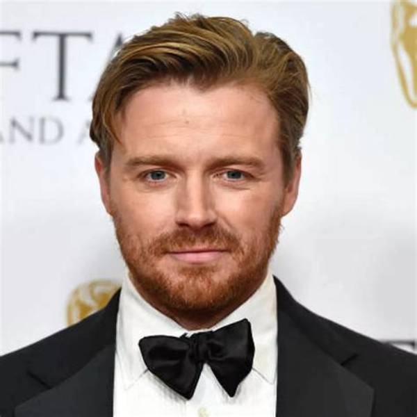 Jack Lowden Biography, Movies and Tv Shows, Height, Weight, Family, Accent, Instagram