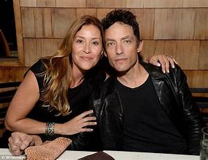 Jakob Dylan Mother: the Woman Behind the Music Icon