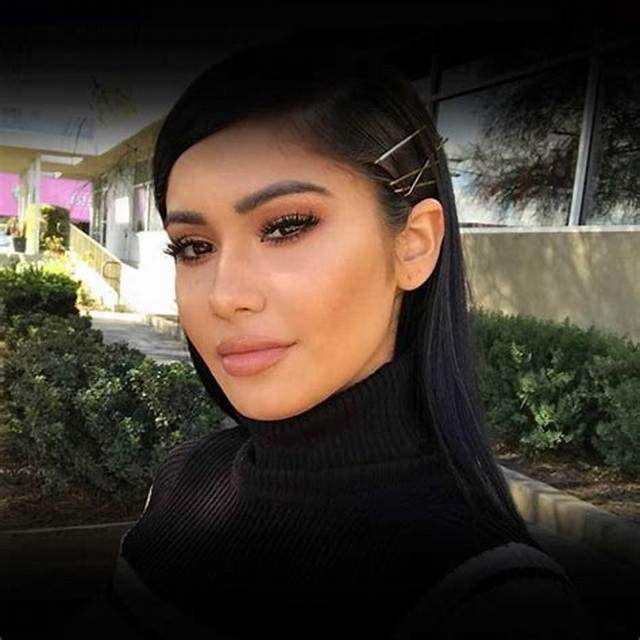 Janet Guzman Net Worth