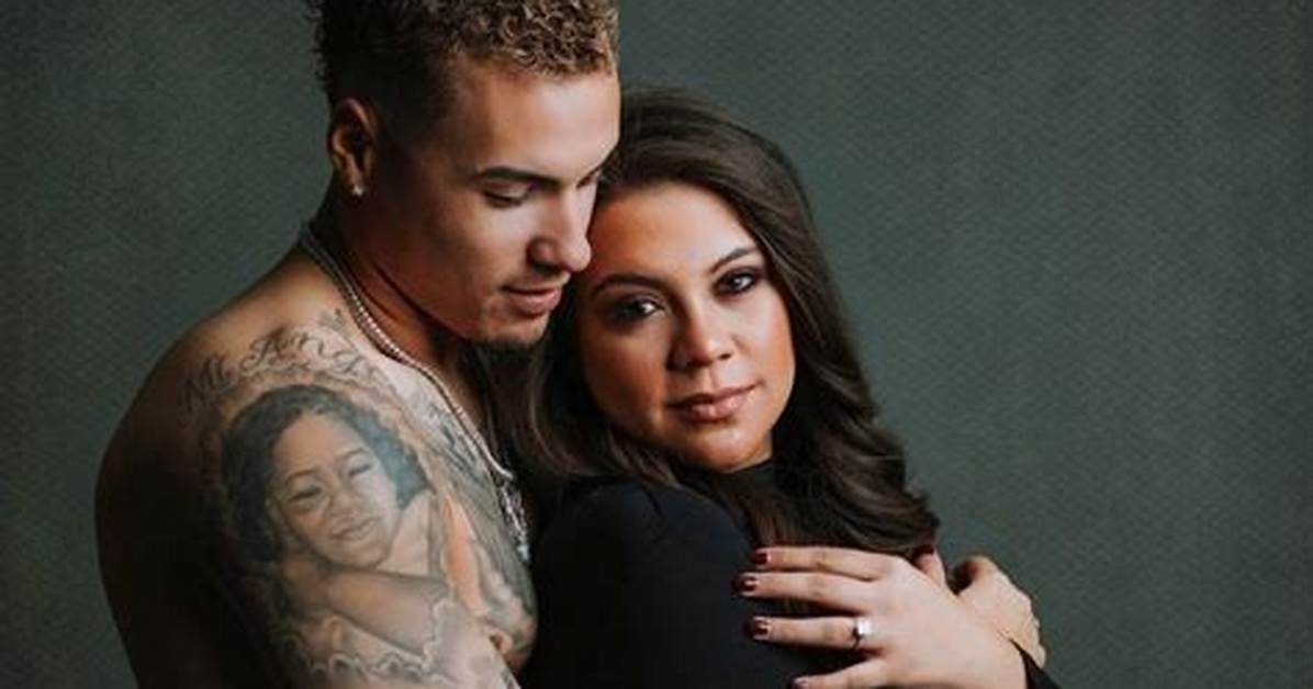 Javier Baez Is Married to Wife: Irmarie Márquez. 2 Kids.