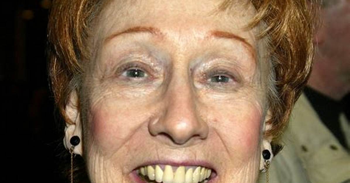 Jean Stapleton Net