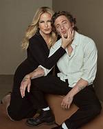Jennifer Coolidge Married: a Comprehensive Look at Her Love Life and Career