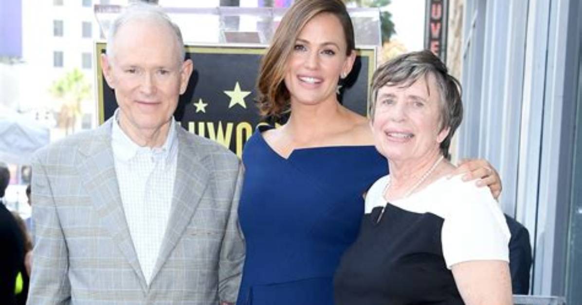 Jennifer Garner's Father: Uncovering the Family Lineage