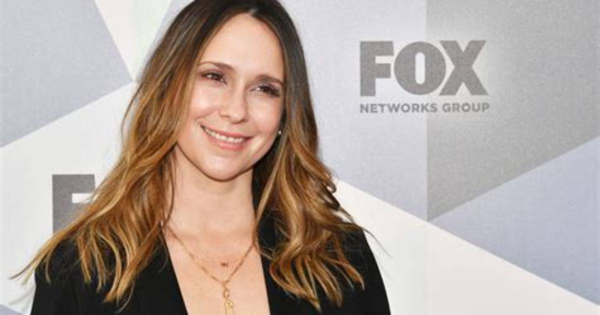 Jennifer Love Hewitt S Biography Net Worth Fact Career Awards And