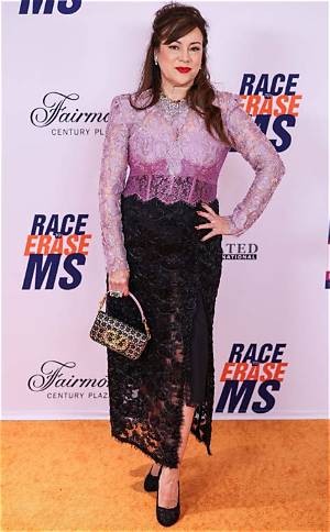 Jennifer Tilly Race: Exploring the Fascinating Journey and Achievements