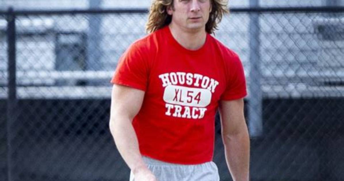Jeremy Allen White Body