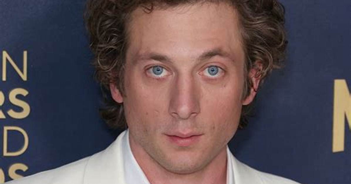 Jeremy Allen White Stature in Numbers: a Comprehensive Guide