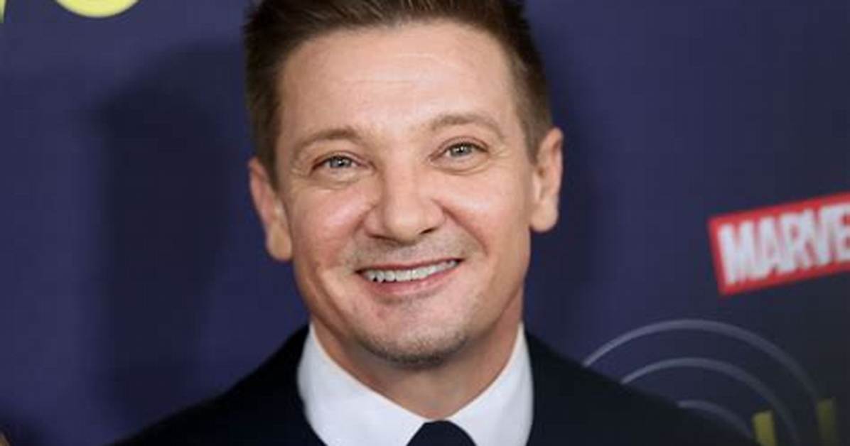 Jeremy Renner Speaks out for First Time Since Accident, Shares Photo from Hospital Bed
