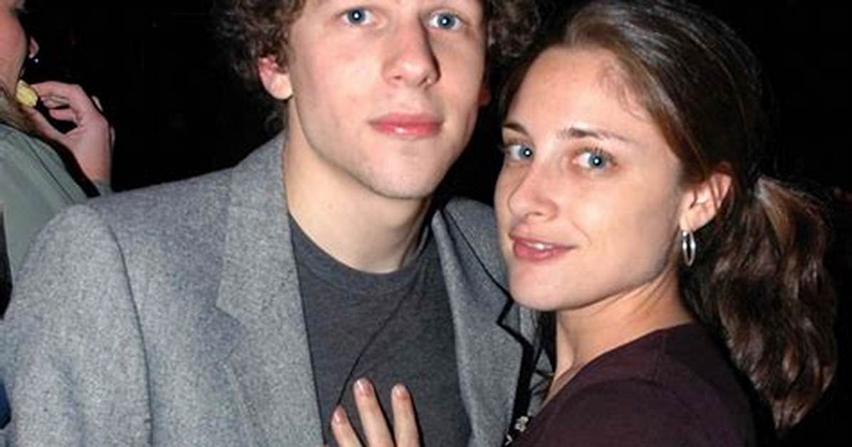 Jesse Eisenberg Girlfriend: a Comprehensive Look into the Actor's Love Life