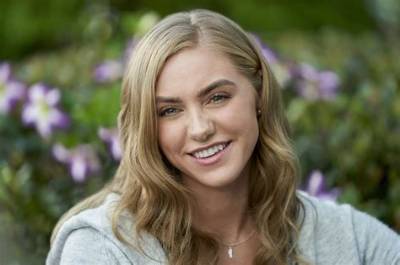 Jessica Sipos Height, Weight, Net Worth, Age, Birthday, Wikipedia, Who, Nationality, Biography